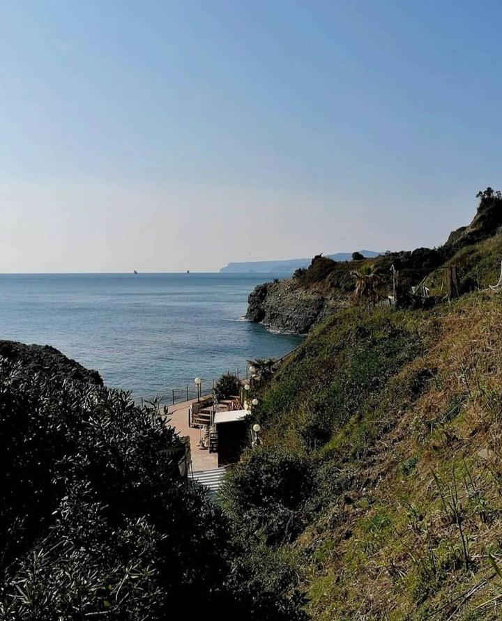 La Casa Di Mo Villa Albisola Superiore Luaran gambar